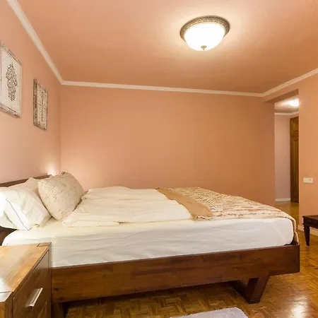 Apartment Little Sunny House 2 *